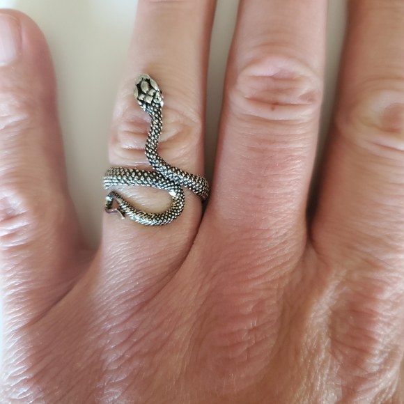 Snake ring 💍 🐍 - Picture 2 of 2